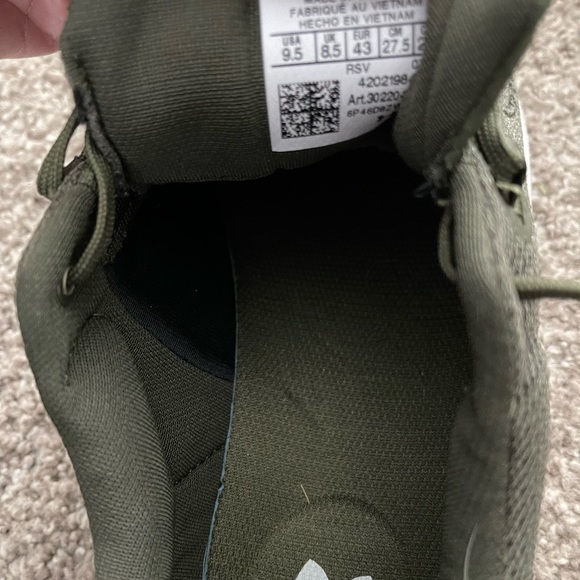 Brand new under armor shoes. Size 9.5. - Picture 5 of 5